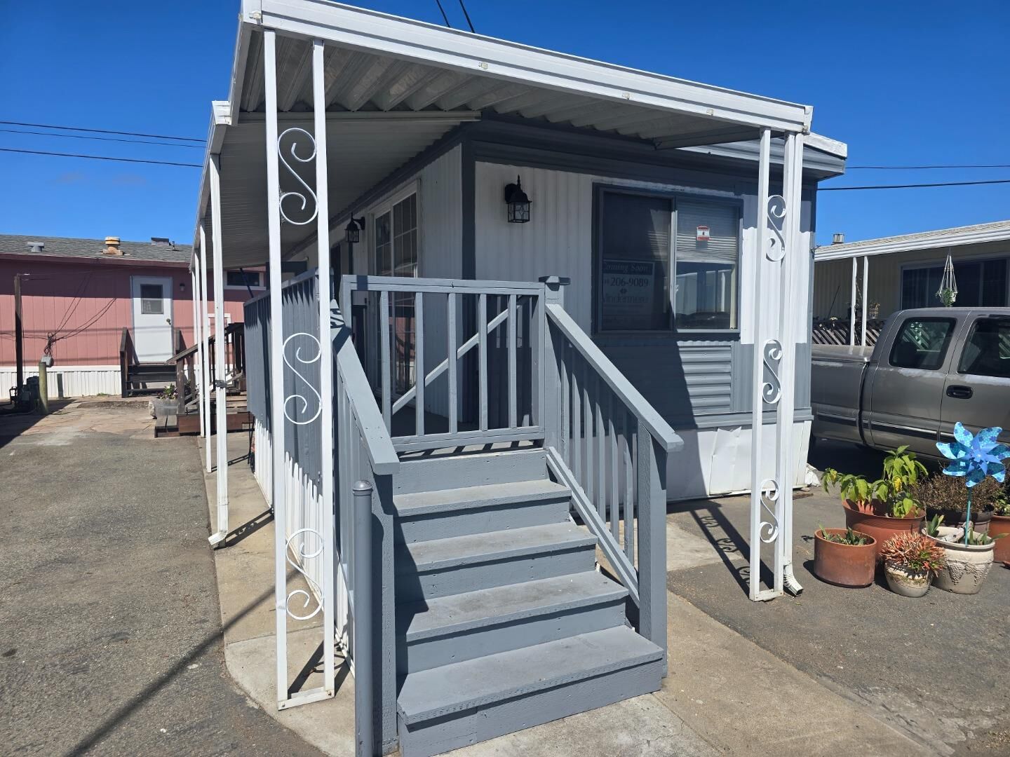 Property Photo: 1117 #35 Baldwin Street 35 CA 93906