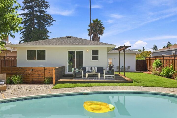 Property Photo: 2930 Jefferson Avenue CA 94062