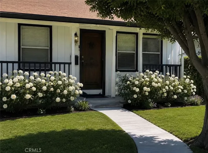 Property Photo:  13016 Archwood Street  CA 91606 