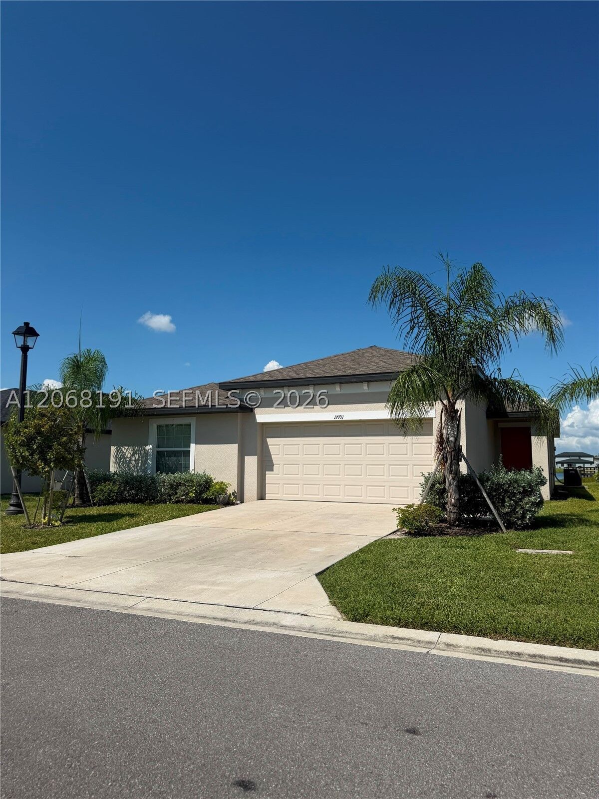Property Photo:  17711 Paradiso Way 17711  FL 33917 