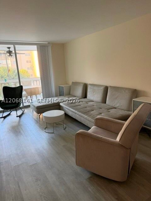 Property Photo:  901 NE 14th Ave 305  FL 33009 