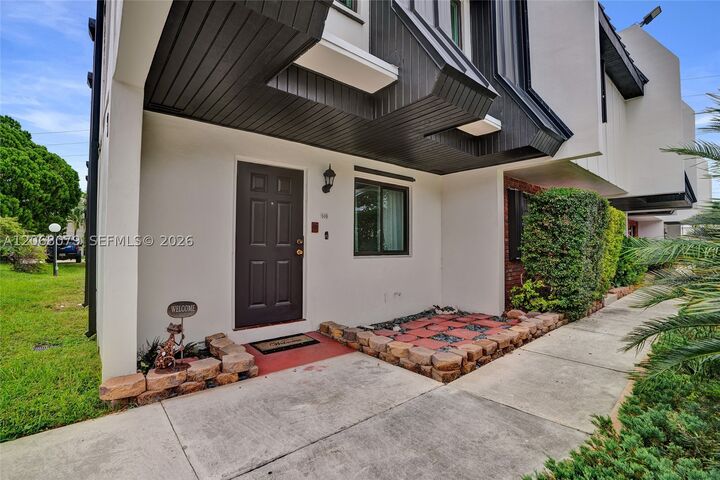 Property Photo:  5555 Ludlam Rd 46  FL 33155 