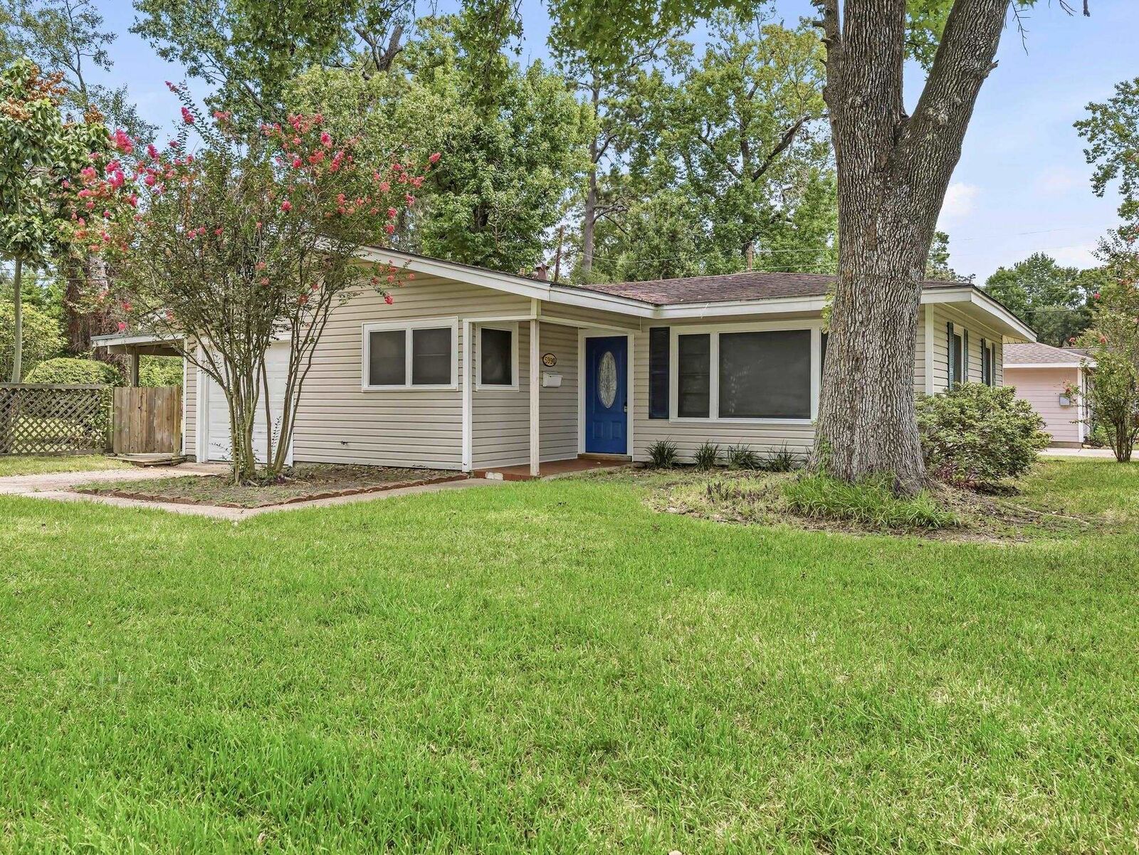Property Photo: 5990 Sallie TX 77706