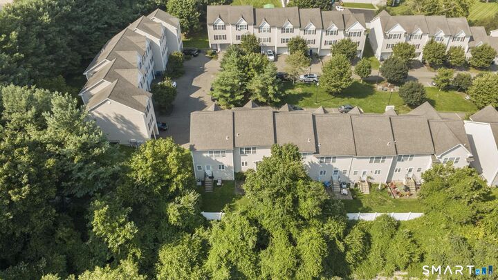 Property Photo:  2720 State Street 21  CT 06517 