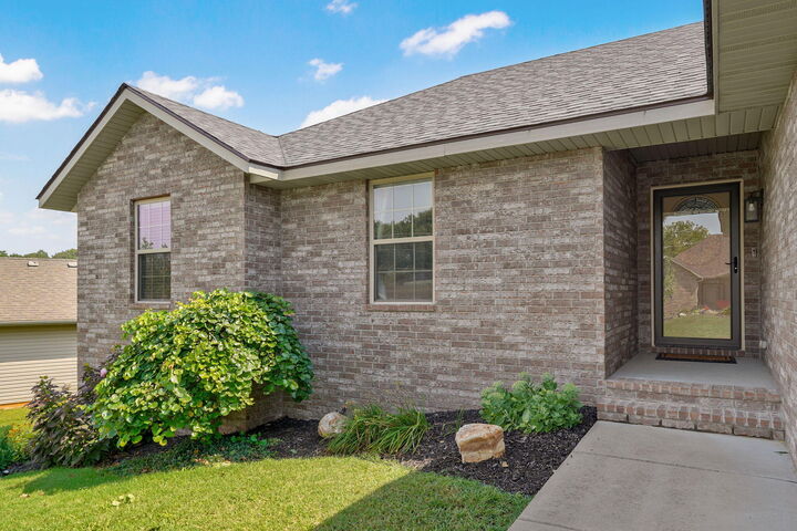 Property Photo: 4388 N Katrina Avenue MO 65803