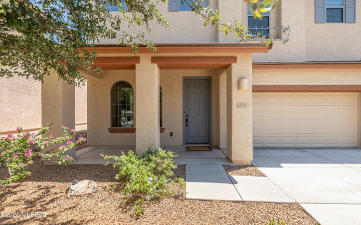 Property Photo: 12936 N Carlsbad Place AZ 85755