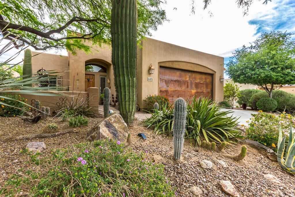Property Photo: 4402 W Cloud Ranch Place AZ 85658