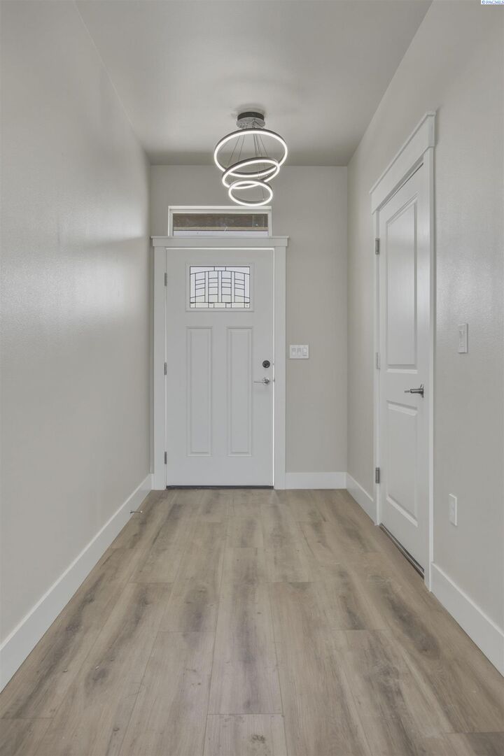 Property Photo: 205 Victoria Street WA 98930
