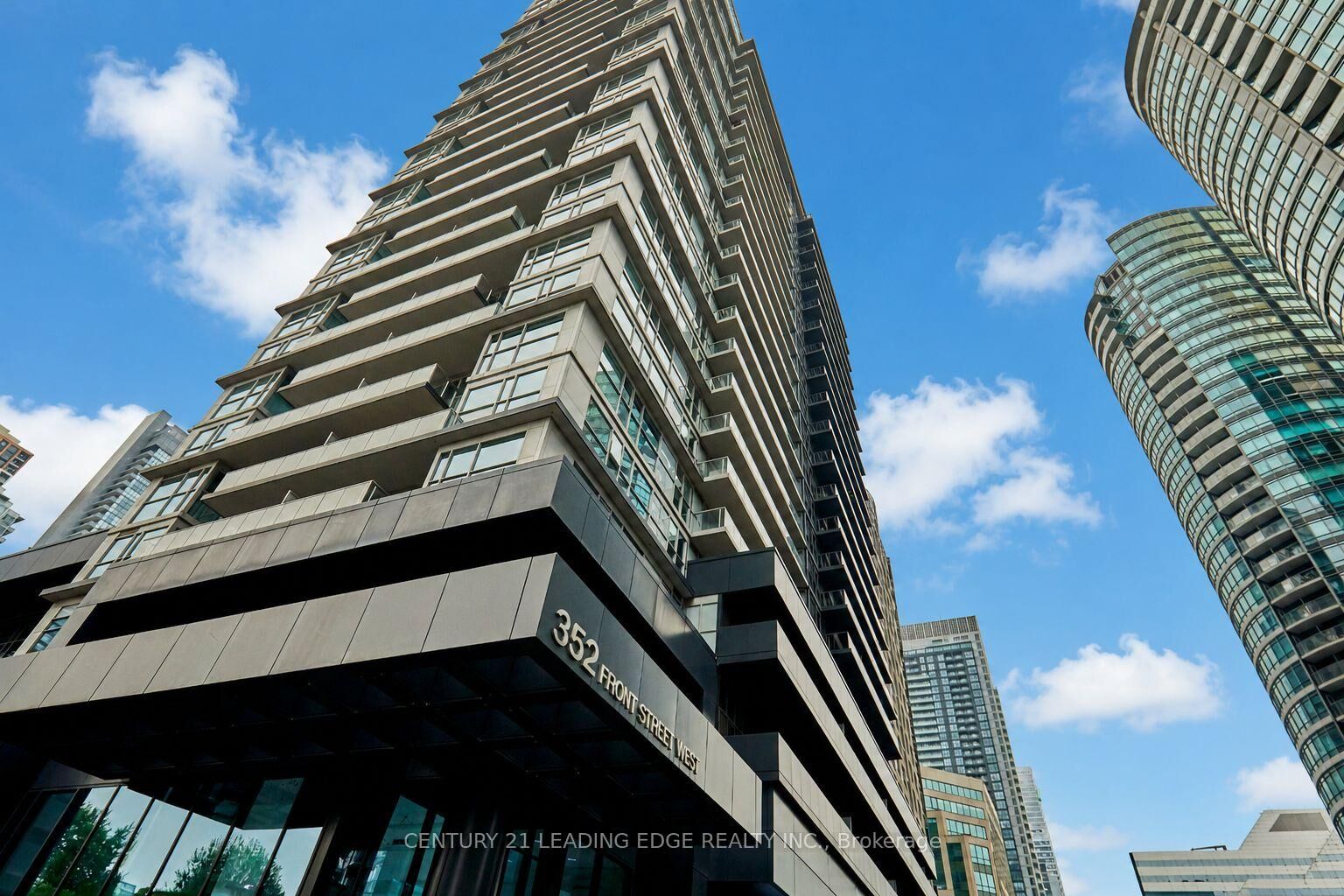 Property Photo:  352 Front Street W Ph08  ON M5V 1B5 