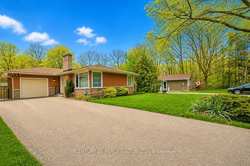 Property Photo:  1386 Forest Glade Road  ON L6H 2G3 