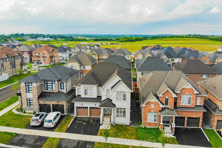 Photo de la propriété: 36 Bostock Drive ON L4P 0S5