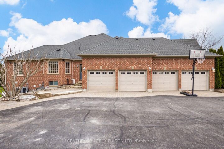 Property Photo:  19 Wilson House Drive  ON L0B 1A0 