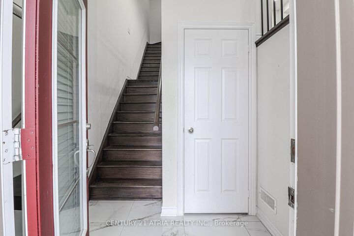Property Photo: 134 Dundonnell Place ON L4H 4R8