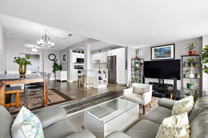 Property Photo: 1 Four Winds Drive 513 ON M3J 2T1