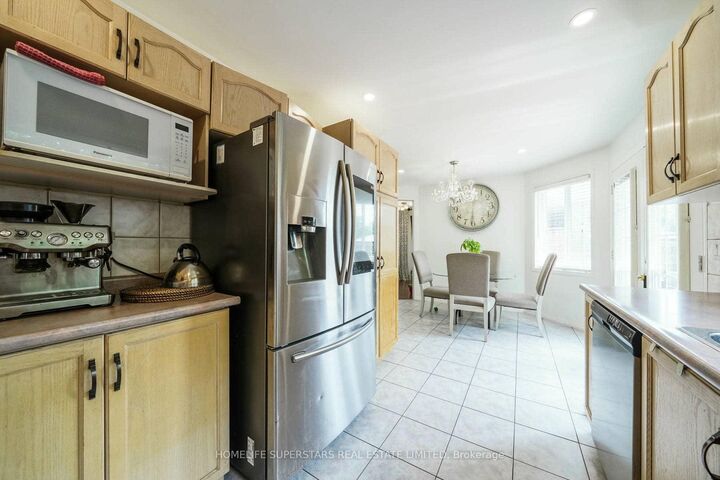 Property Photo: 61 Lawnhurst Drive ON L8V 4N9