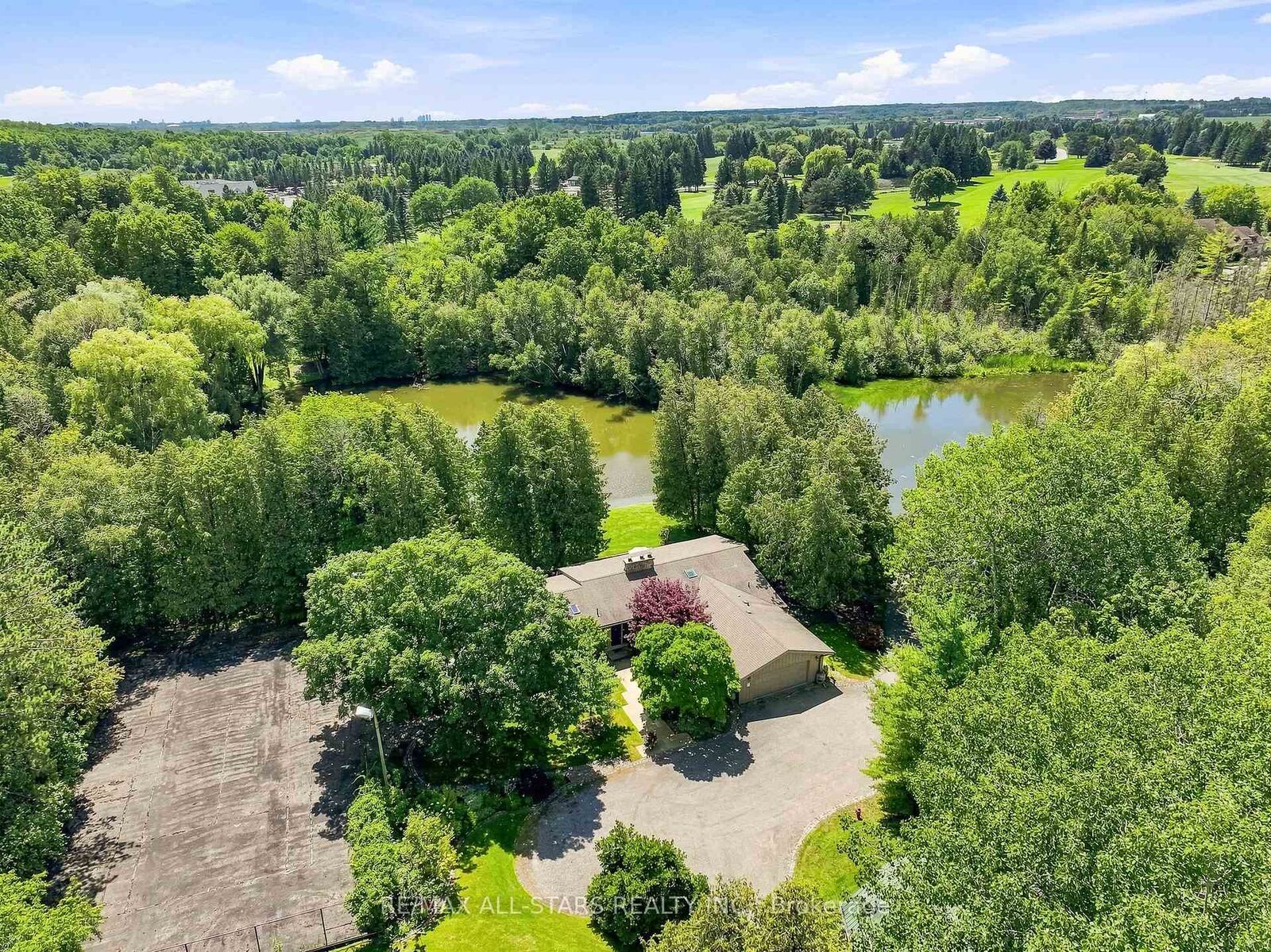 Property Photo: 46 Sawmill Lane ON L0H 1G0