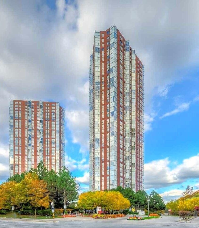 Property Photo:  5 Concorde Place 1103  ON M3C 3M8 