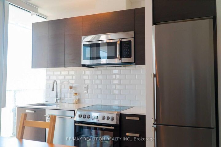 Property Photo:  42 Charles Street E 2101  ON M4Y 1T1 