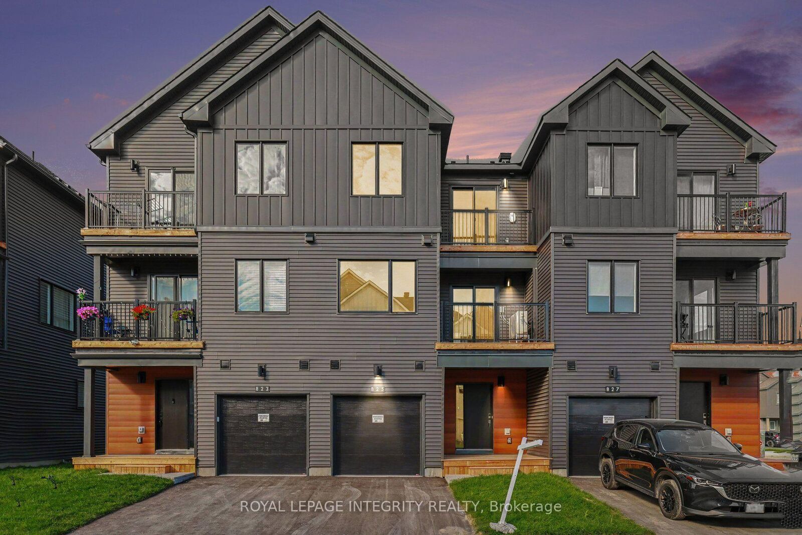 Property Photo:  825 Demulcent Lane  ON K2W 0P1 