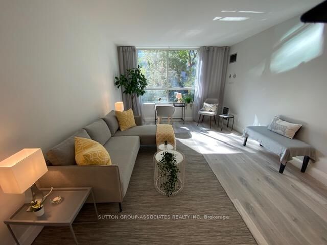 Property Photo:  95 Prince Arthur Avenue 327  ON M5R 3P6 