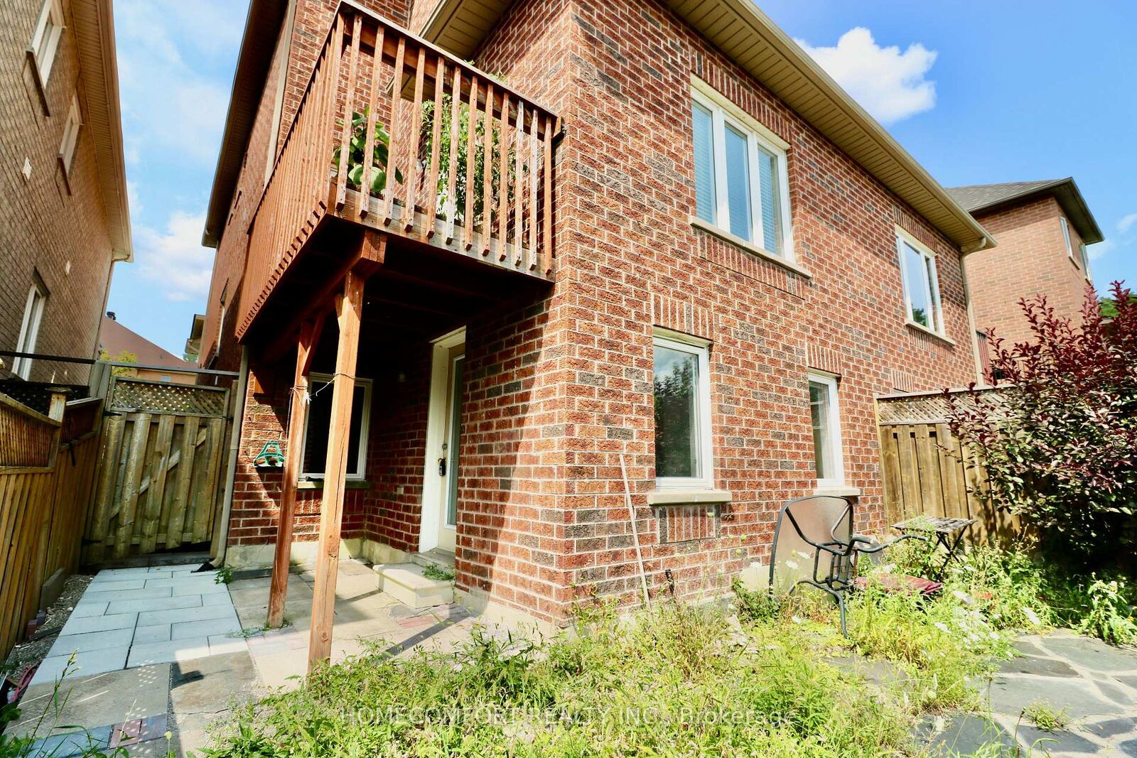 Property Photo: 126 Gamble Glen Crescent Lower ON L4S 2T3
