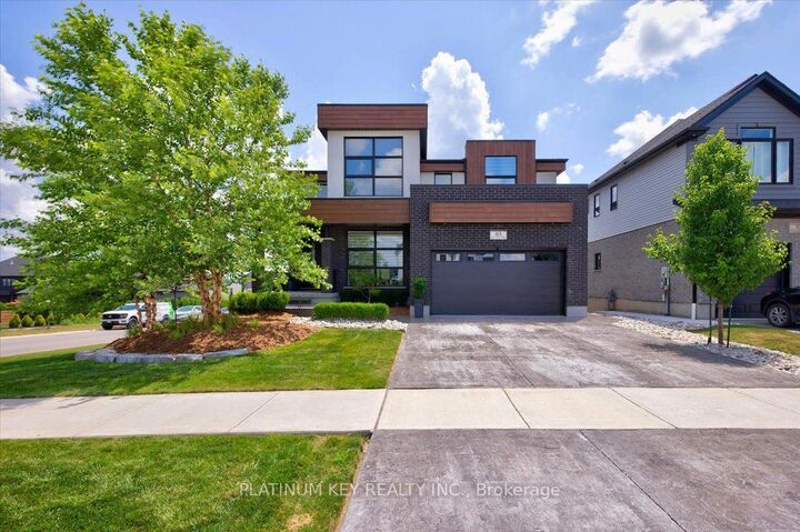 Property Photo: 83 Daventry Way ON N0L 1R0