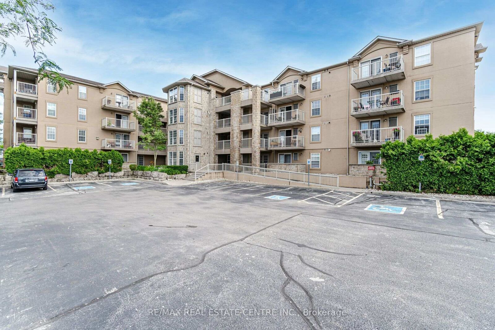 Property Photo:  1820 Walker's Line 106  ON L7M 4V4 