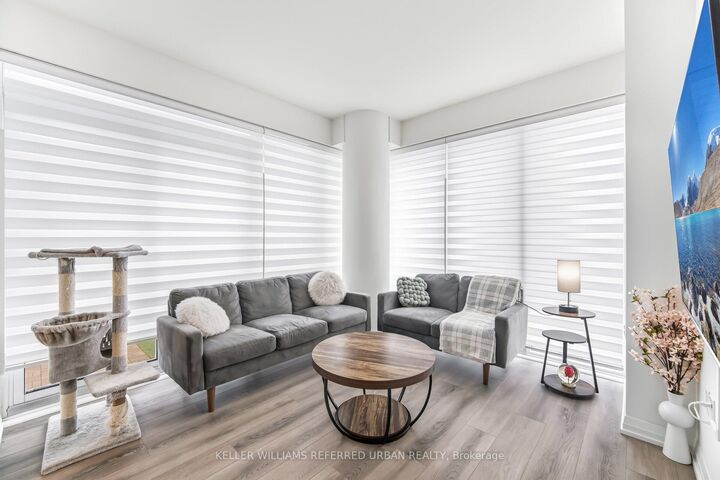 Property Photo: 9000 Jane Street 1115 ON L4K 0M6