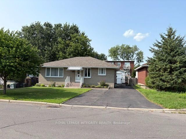 393 Spartan Avenue W — photo 1