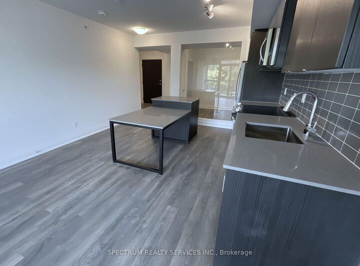 Photo de la propriété:  1461 Lawrence Avenue W 306  ON M6L 0A6 