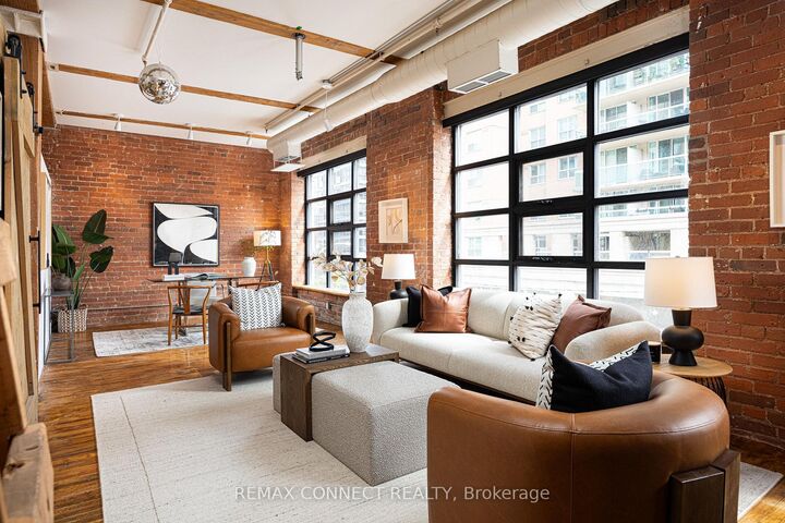 Property Photo: 90 Sherbourne Street 301 ON M5A 2R1