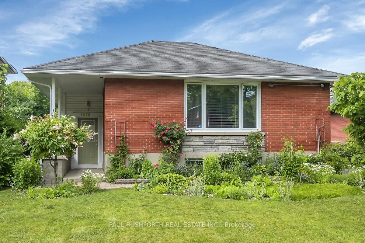 Property Photo: 1075 Secord Avenue ON K1H 8C7