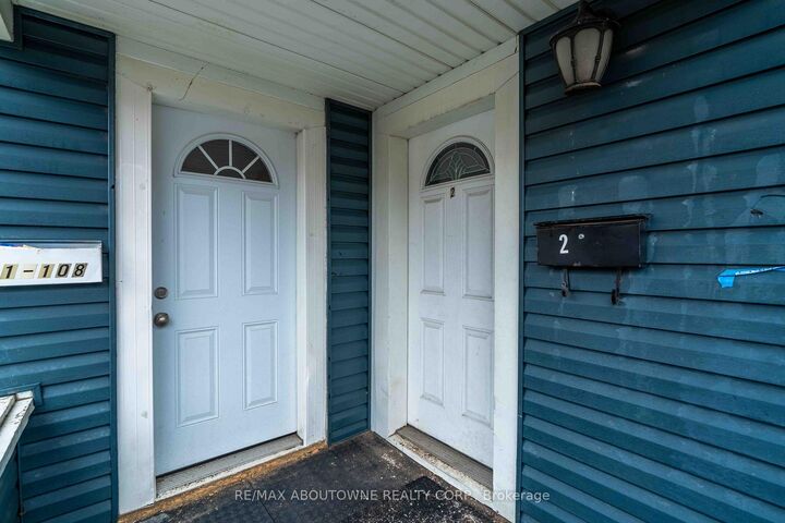 Property Photo:  108 Queenston Street  ON L2R 2Z3 