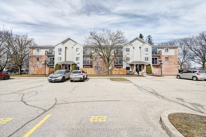 Property Photo: 276 Eiwo Court 307 ON N2K 3M6
