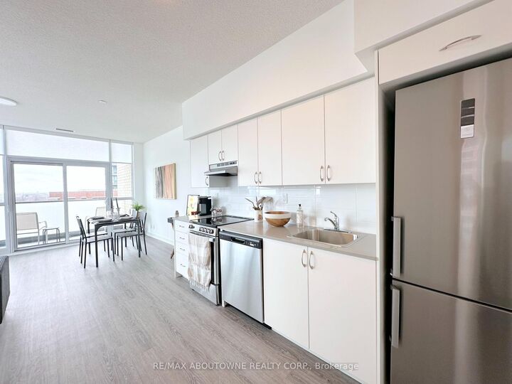 Property Photo: 2 River Plate Street 1004 ON L1S 0G6