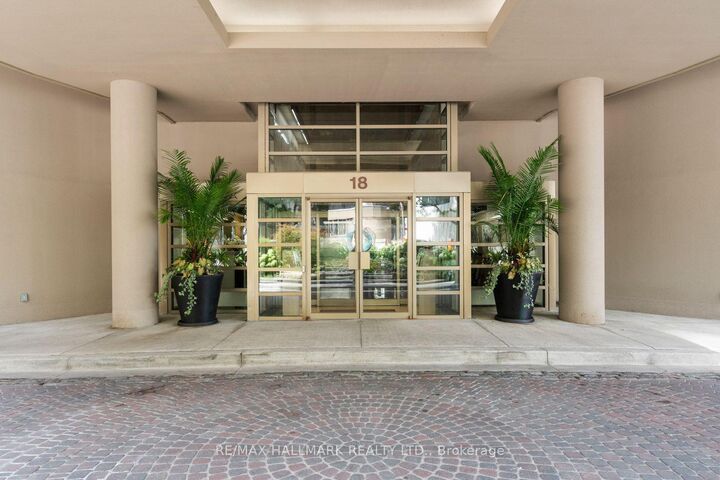Property Photo: 18 Lower Village Gate 108 ON M5P 3M1