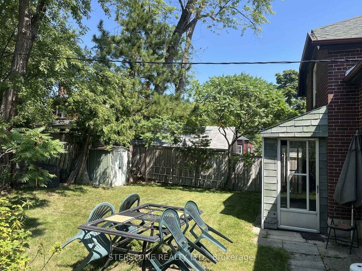 Property Photo: 40 Glenvalley Drive S ON M6M 4V9