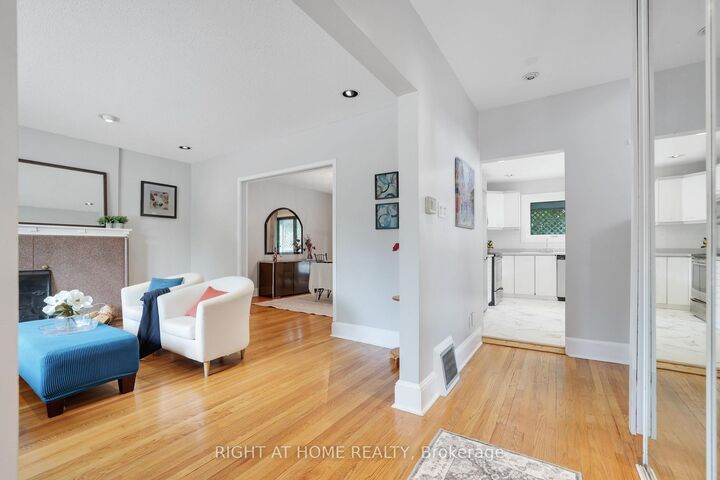 Property Photo: 333 Main Street ON K1S 1C8