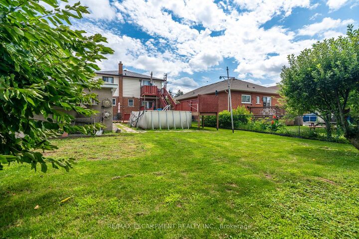 Property Photo: 374 Upper Wentworth Street W ON L9A 4T5