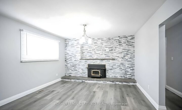 Property Photo:  40 Honeywell Drive Bsmt  ON L8E 1L9 