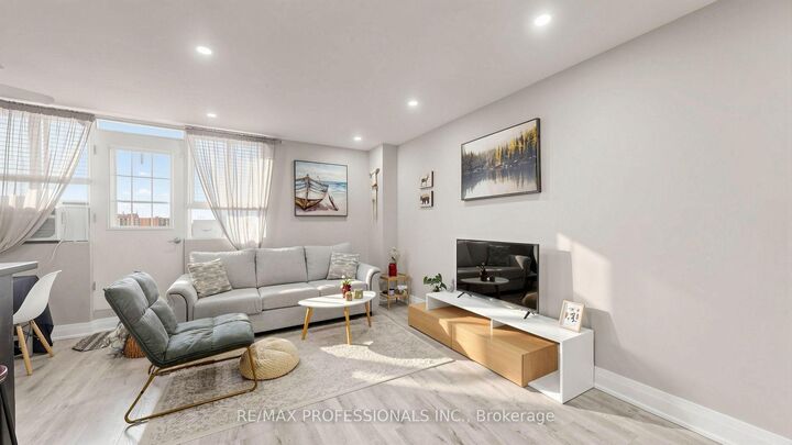 Property Photo:  100 Dundalk Drive 809  ON M1P 4V2 