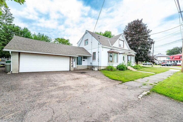 Property Photo: 734 Front Street ON K8A 6J6