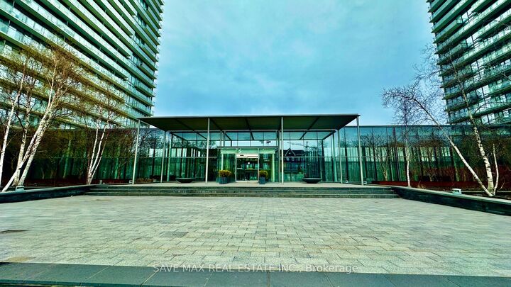 Property Photo: 105 The Queensway Avenue 3213 ON M6S 2A2