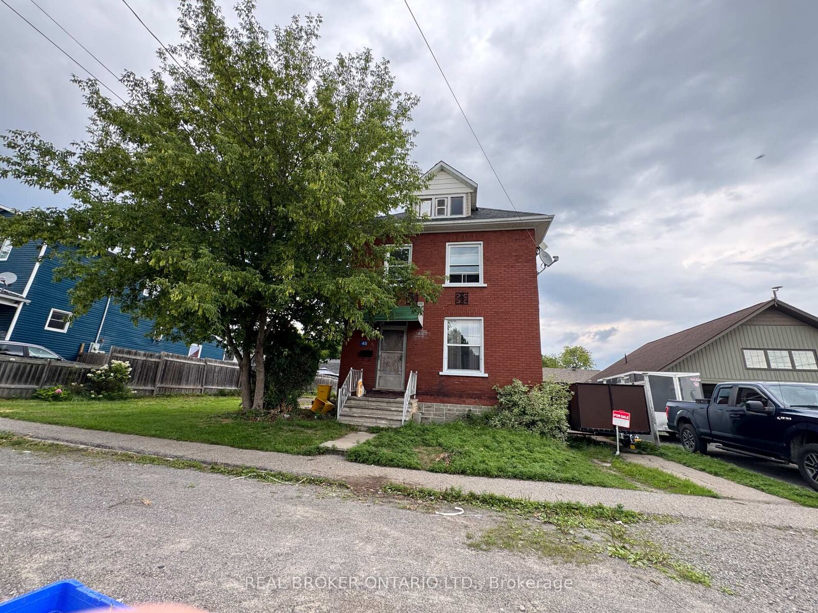 Property Photo:  45 Alice Street  ON K7A 2W4 