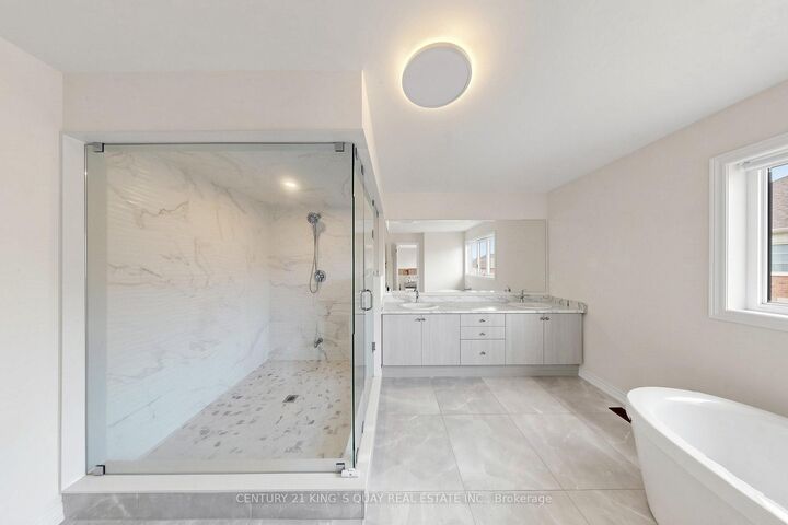 Property Photo: 36 Bostock Drive ON L4P 0S5