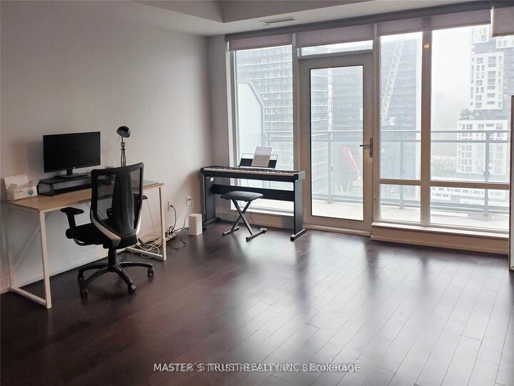 Property Photo:  21 Widmer Street 2005  ON M5V 0B8 