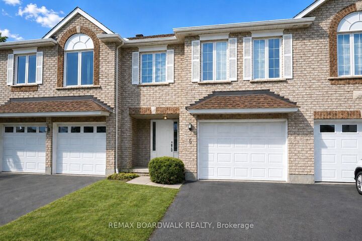 5 Maple Park Private — photo 1