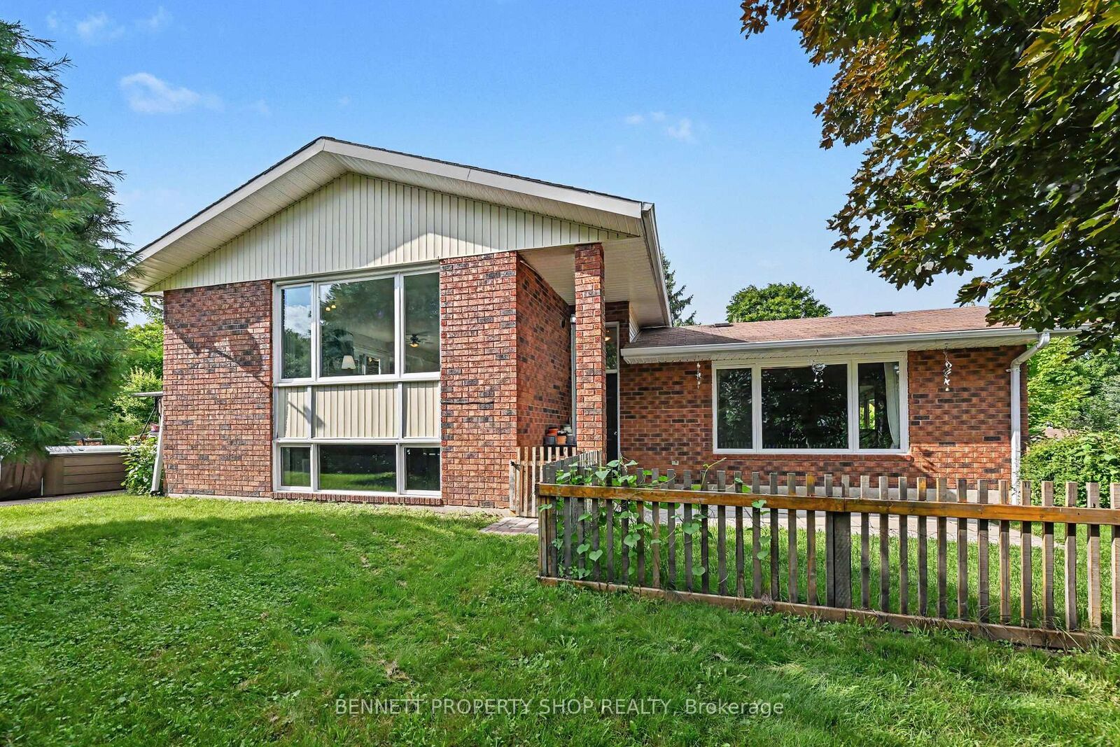 Property Photo: 500 Maloney Road ON K7V 3Z8