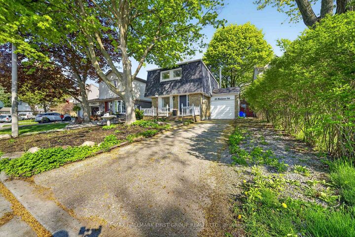 Property Photo: 33 Harrison Court ON L1N 6E2