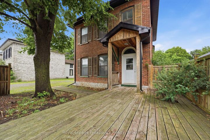 Property Photo:  43 Grove Street  ON K8P 1W1 
